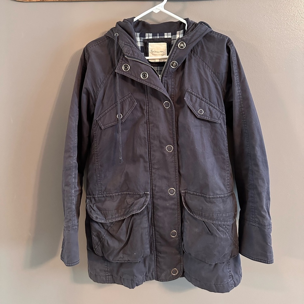 Navy Heritage 1981 Jacket - light rain protection - puffy, but not heavy - navy